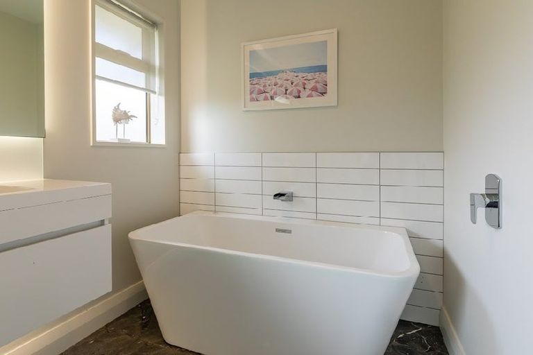 Photo of property in 4 Norglen Lane, Riverhead, 0820