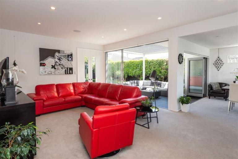 Photo of property in 45 Garreg Road, Bryndwr, Christchurch, 8052