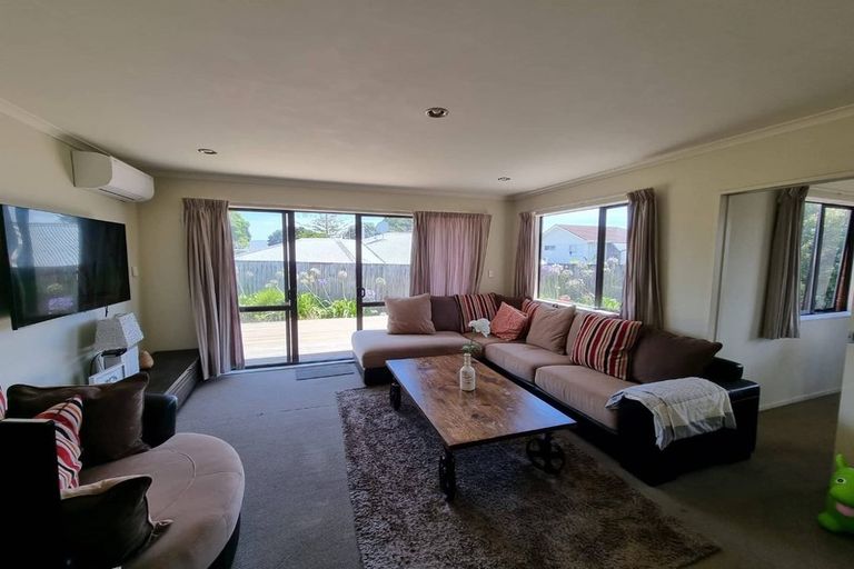 Photo of property in 18 Jury Place, Favona, Auckland, 2024