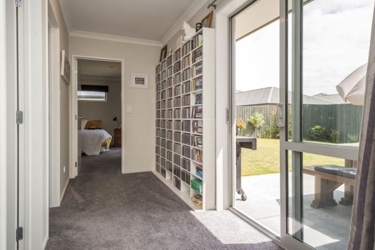 Photo of property in 17 Te Whariki Street, Marshland, Christchurch, 8083