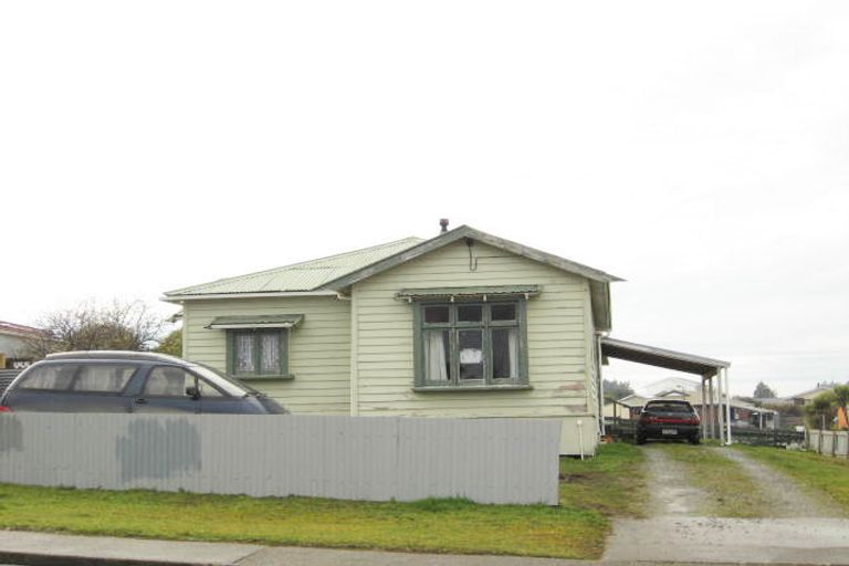 Photo of property in 18 Newbie Street, Heidelberg, Invercargill, 9812