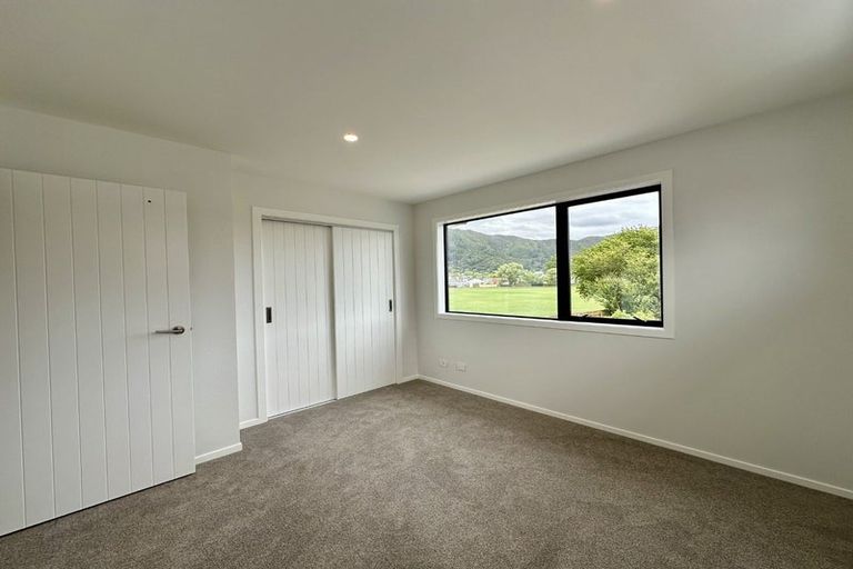 Photo of property in 17 Gibson Crescent, Naenae, Lower Hutt, 5011