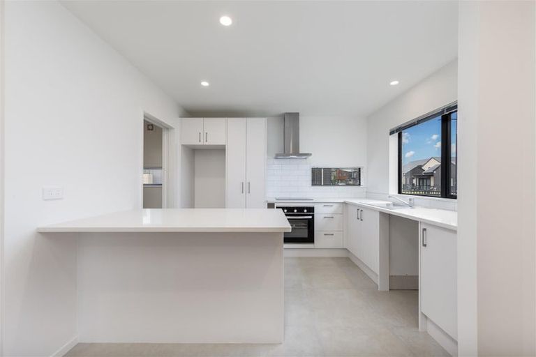 Photo of property in 46 Black Beech Crescent, Takanini, 2110
