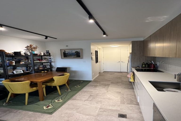 Photo of property in 1/65 Tiketike Way, Brooklyn, Wellington, 6021