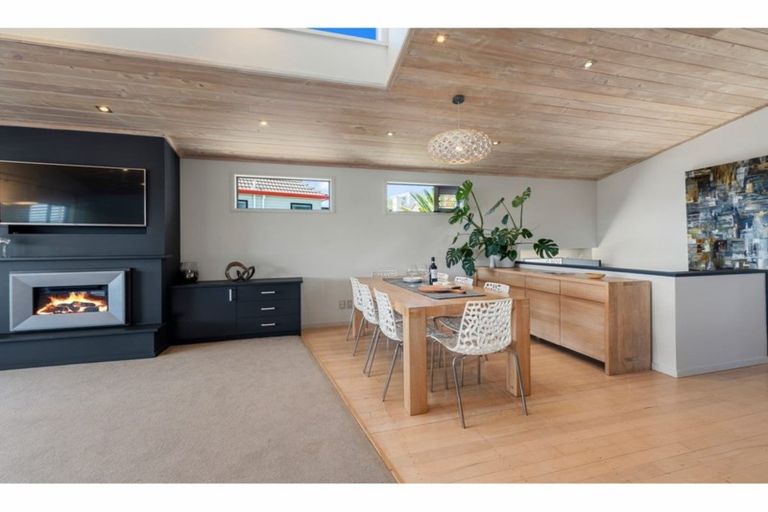 Photo of property in 1/33 Braemar Road, Rothesay Bay, Auckland, 0630