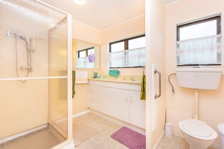 Photo of property in 1 Puriri Street, Raglan, 3225