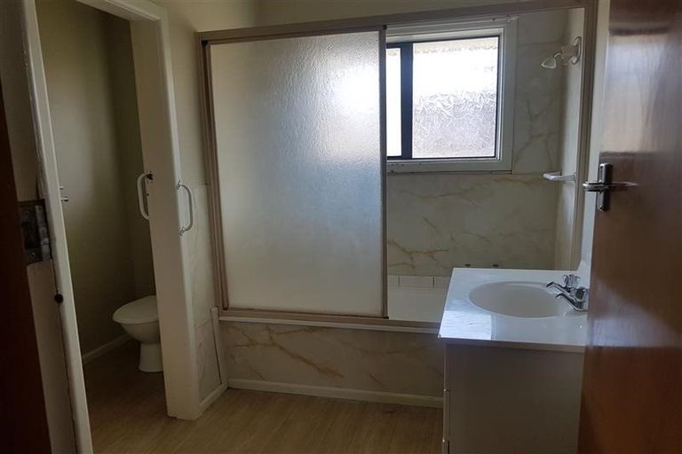 Photo of property in 55 Bickerton Street, Wainoni, Christchurch, 8061