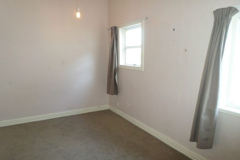 Photo of property in 2/28 Grant Road, Thorndon, Wellington, 6011