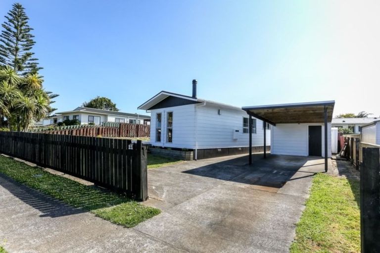 Photo of property in 21 Tuiti Street, Waitara, 4320