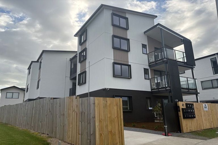 Photo of property in 3/45 Dale Crescent, Pakuranga, Auckland, 2010