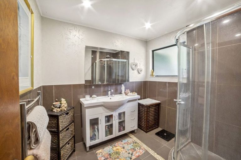 Photo of property in 32 Kimihia Road, Huntly, 3700