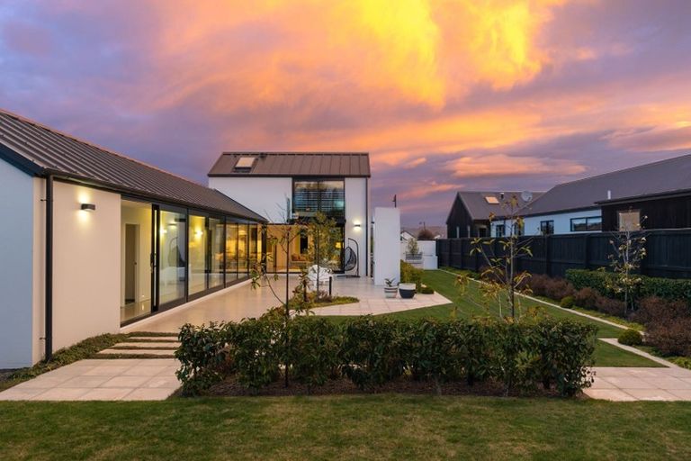 Photo of property in 44 Bluestone Drive, Parklands, Christchurch, 8083