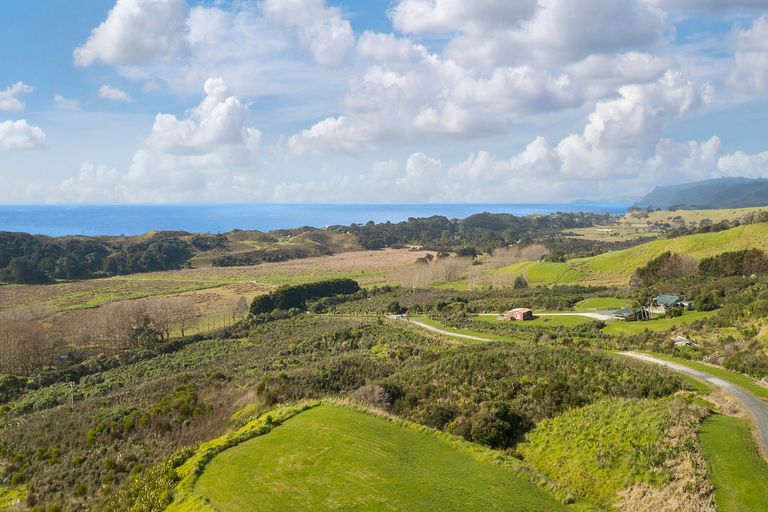 Photo of property in 573 Rahuikiri Road, Tomarata, Wellsford, 0974