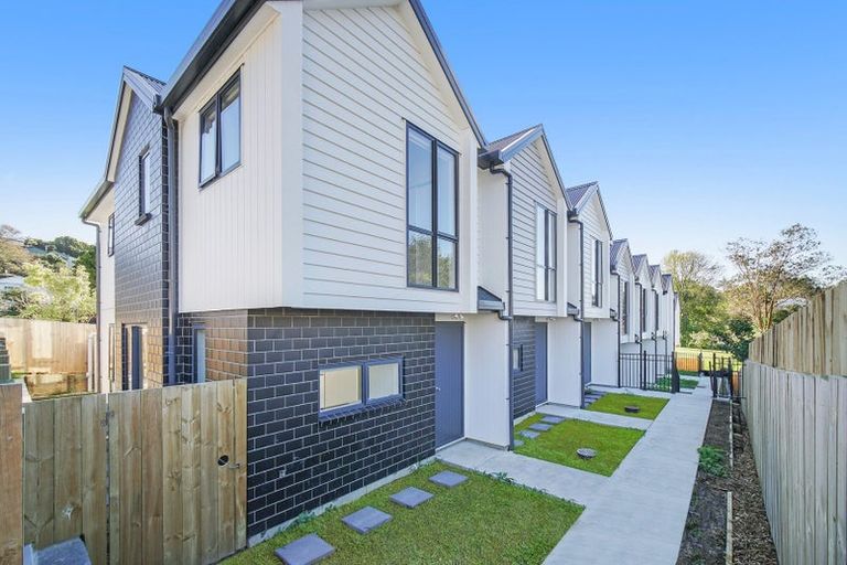 Photo of property in 5/31 Ayton Drive, Totara Vale, Auckland, 0629