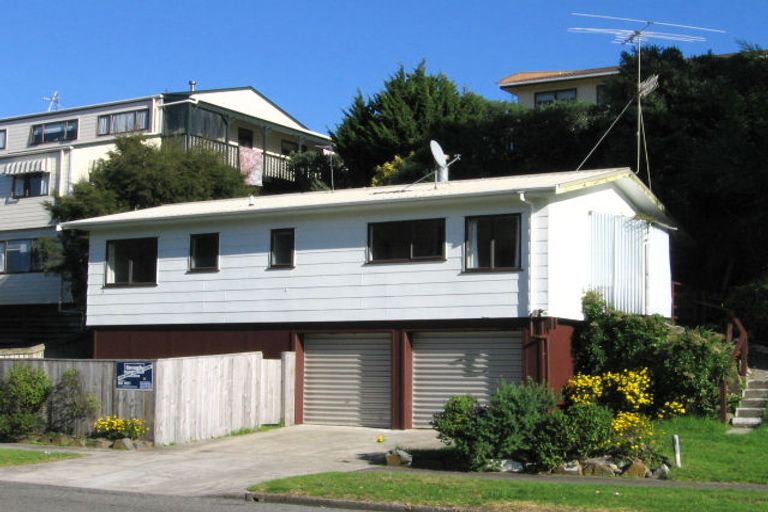 Photo of property in 24 Island View Terrace, Waikanae Beach, Waikanae, 5036