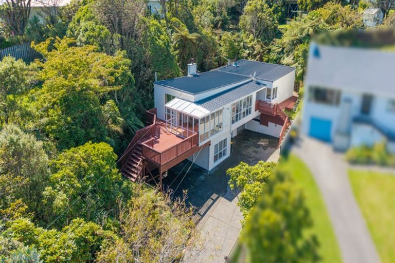 Photo of property in 105 Donald Street, Karori, Wellington, 6012