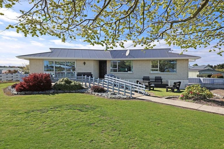 Photo of property in 16 Percy Street, Weston, Oamaru, 9401
