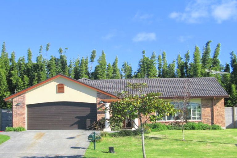 Photo of property in 92 Summerland Drive, Henderson, Auckland, 0612