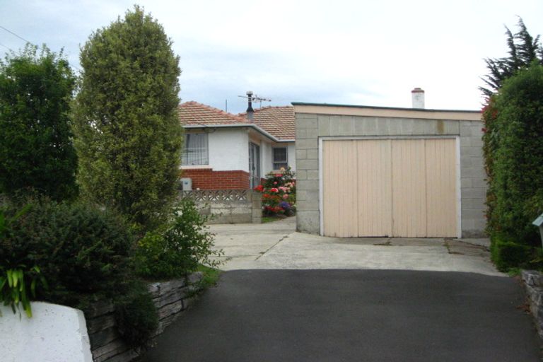 Photo of property in 25 Centennial Road, Fairfield, Dunedin, 9018