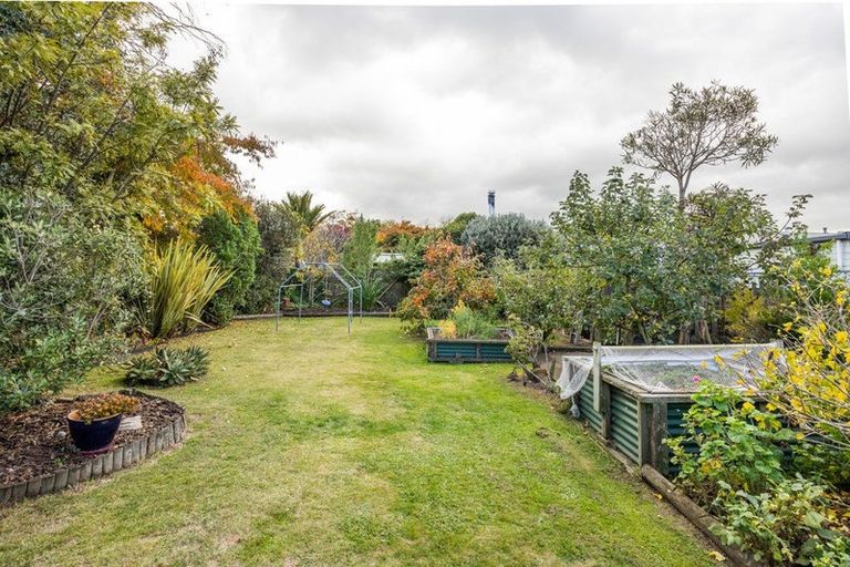 Photo of property in 14 Brightwater Terrace, Terrace End, Palmerston North, 4410