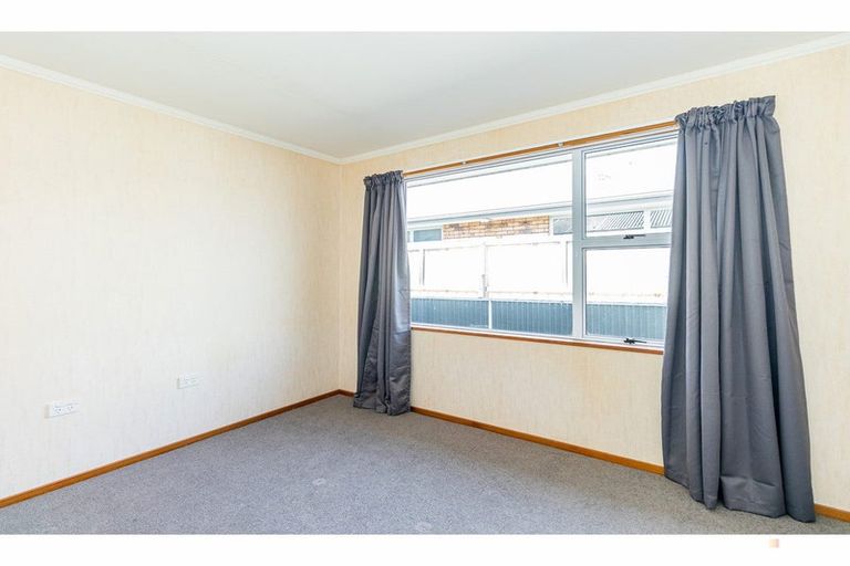Photo of property in 19 Timaru Road, Waimate, 7924
