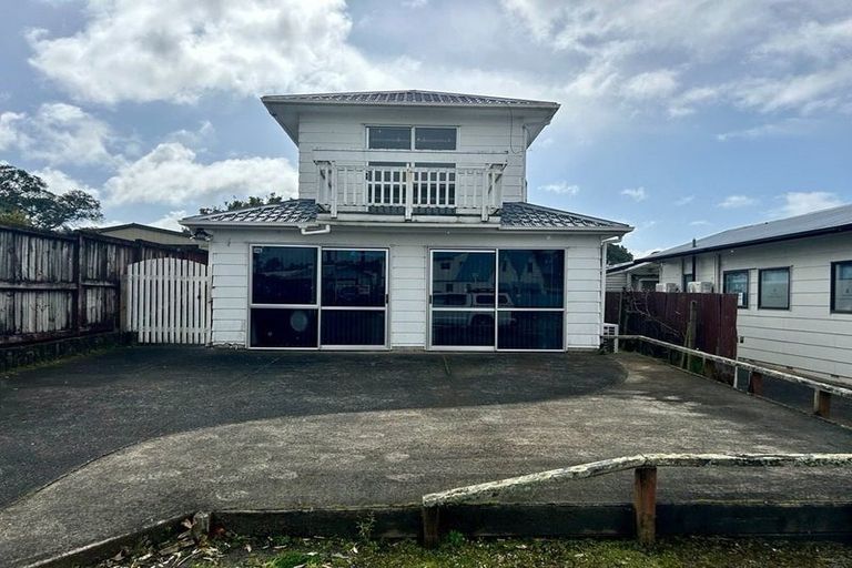 Photo of property in 10 Wallis Street, Raglan, 3225