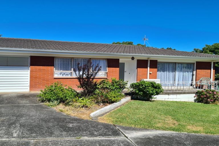 Photo of property in 1/35 Ashdown Place, Pahurehure, Papakura, 2113