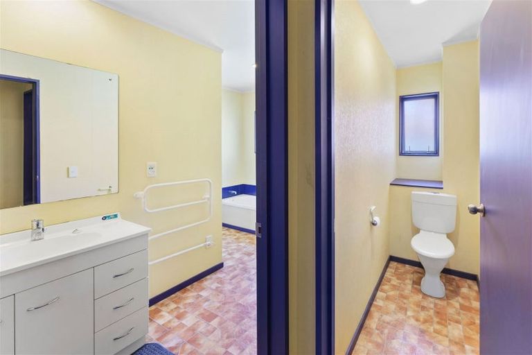 Photo of property in 104 Weggery Drive, Waikanae Beach, Waikanae, 5036