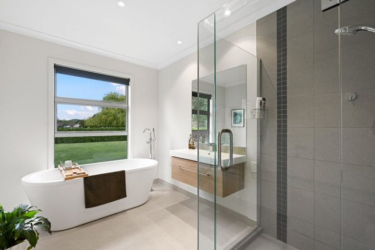 Photo of property in 96 Benn Road, Cambridge, 3495