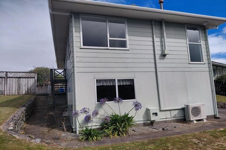 Photo of property in 5 Ilam Grove, Kelson, Lower Hutt, 5010