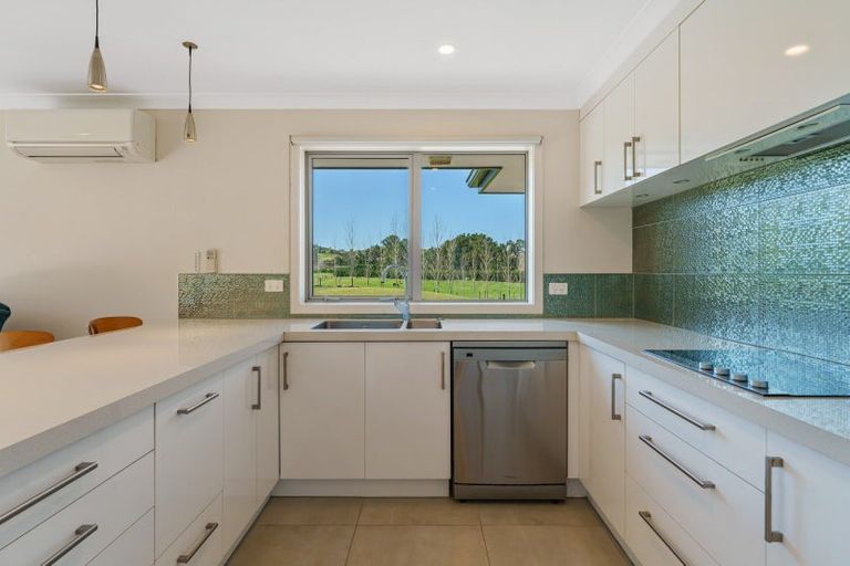 Photo of property in 57 Charnley Way, Kinloch, Taupo, 3385