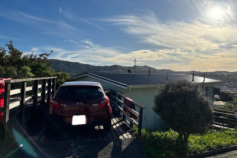 Photo of property in 3 Anzia Way, Johnsonville, Wellington, 6037