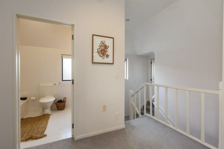 Photo of property in 15a Phoenix Avenue, Hokowhitu, Palmerston North, 4410