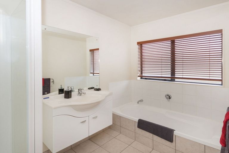 Photo of property in 145 Victoria Street West, Onehunga, Auckland, 1061