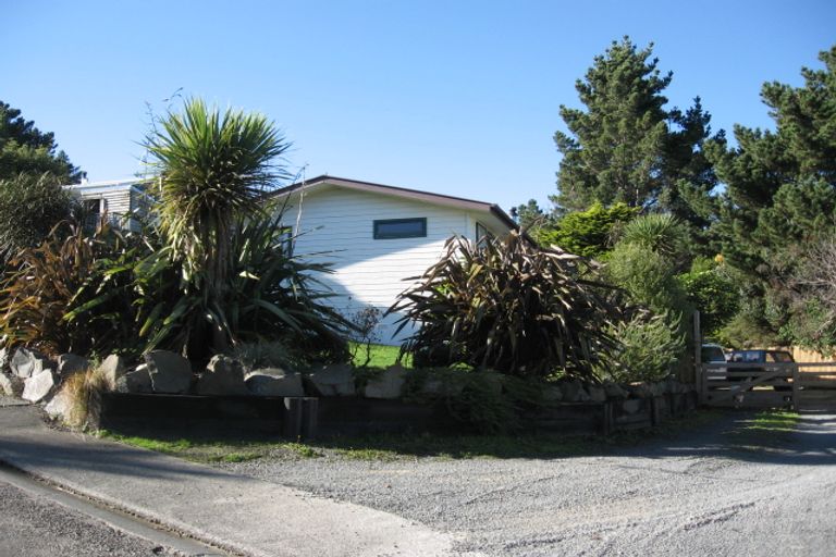 Photo of property in 98 Lord Street, Stokes Valley, Lower Hutt, 5019