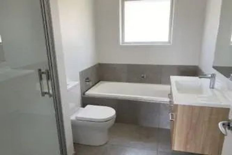 Photo of property in 12 Atea Place, Hawera, 4610