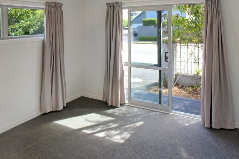 Photo of property in 72a Springfield Road, St Albans, Christchurch, 8014