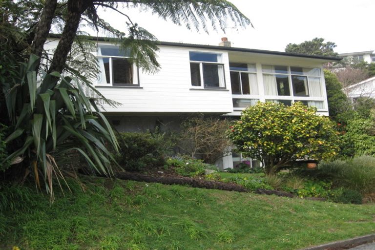Photo of property in 10 Bourbon Terrace, Karori, Wellington, 6012