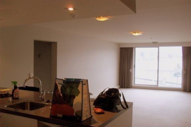 Photo of property in The Capital, 7/370 Oriental Parade, Oriental Bay, Wellington, 6011