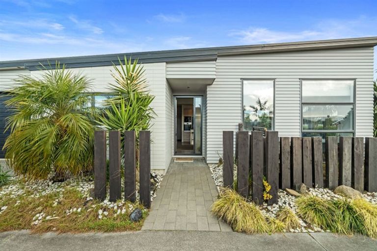 Photo of property in 23 Coutts Street, Papamoa Beach, Papamoa, 3118