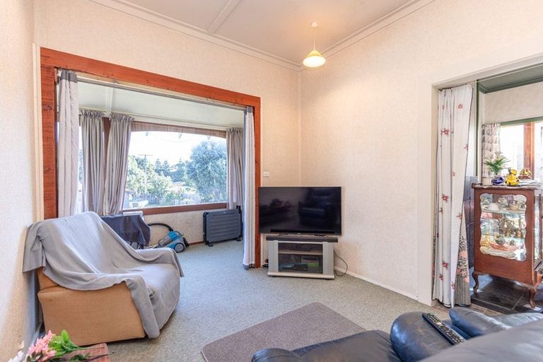 Photo of property in 30 Karaka Street, Castlecliff, Whanganui, 4501