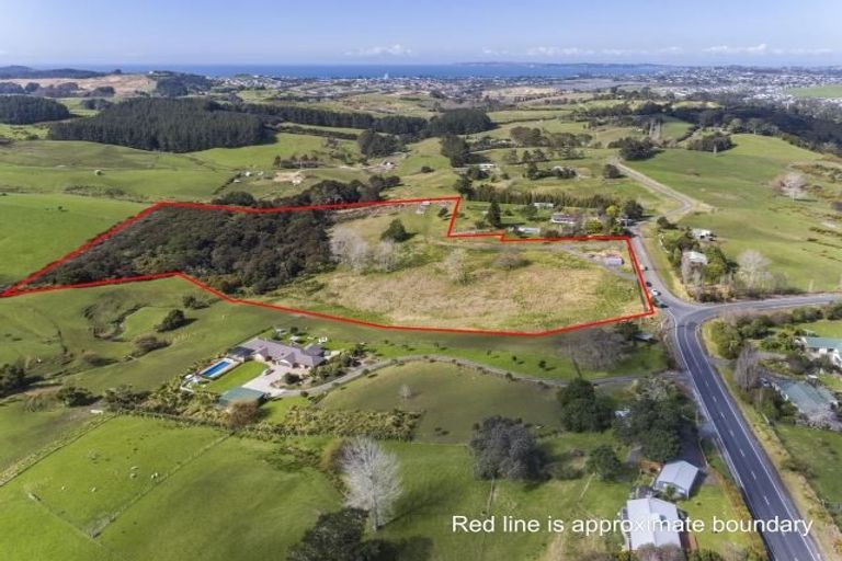 Photo of property in 3 Russell Road, Wainui, Silverdale, 0992
