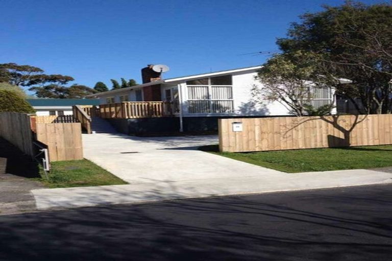 Photo of property in 25 Universal Drive, Henderson, Auckland, 0610