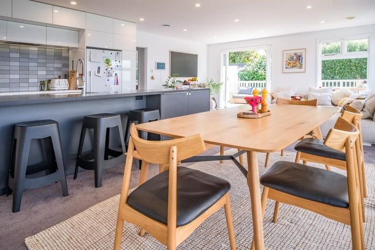 Photo of property in 21 Thane Road, Roseneath, Wellington, 6011