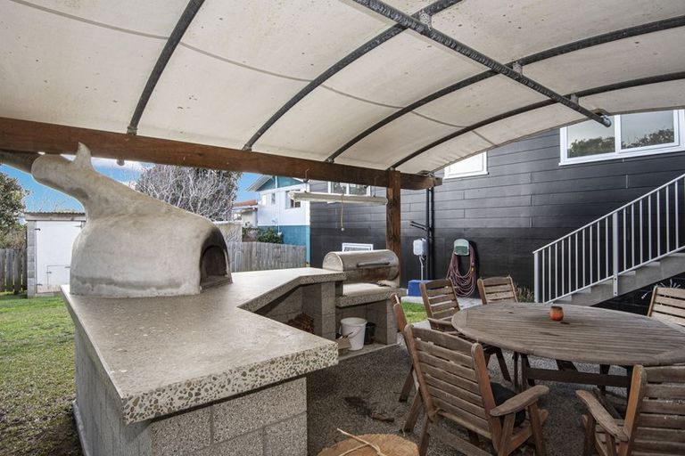 Photo of property in 14 Seaview Road, Ruakaka, 0116