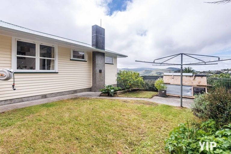 Photo of property in 5 Catherine Crescent, Paparangi, Wellington, 6037