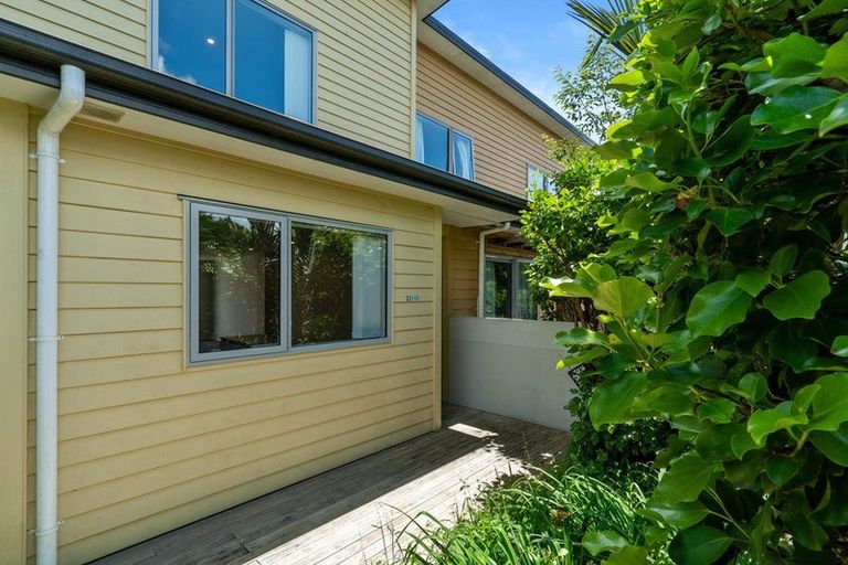 Photo of property in 32/11 Ray Small Drive, Papakura, 2110