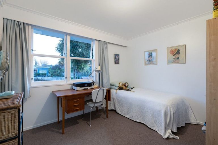 Photo of property in 1 Fairview Place, Te Puke, 3119
