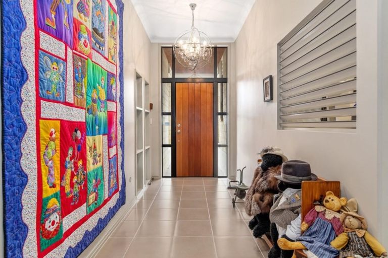 Photo of property in 2 Crater Close, Pyes Pa, Tauranga, 3112