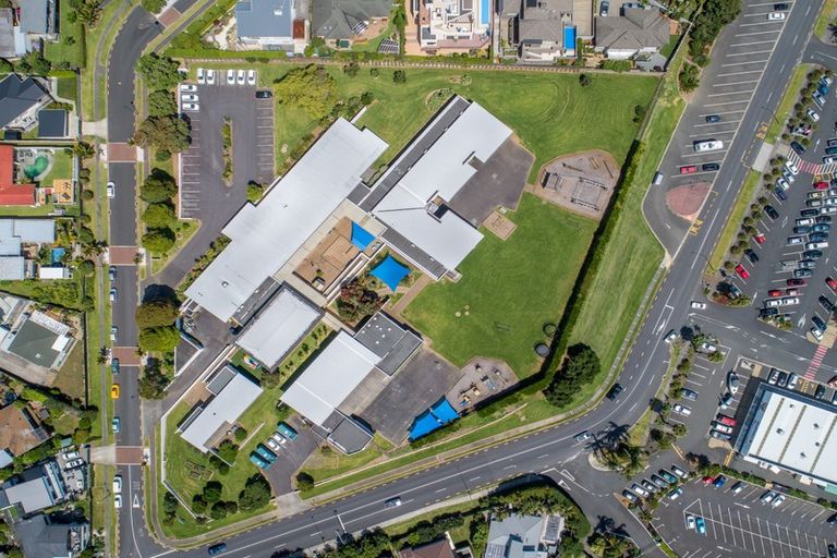 Photo of property in 3 Pigeon Mountain Road, Half Moon Bay, Auckland, 2012